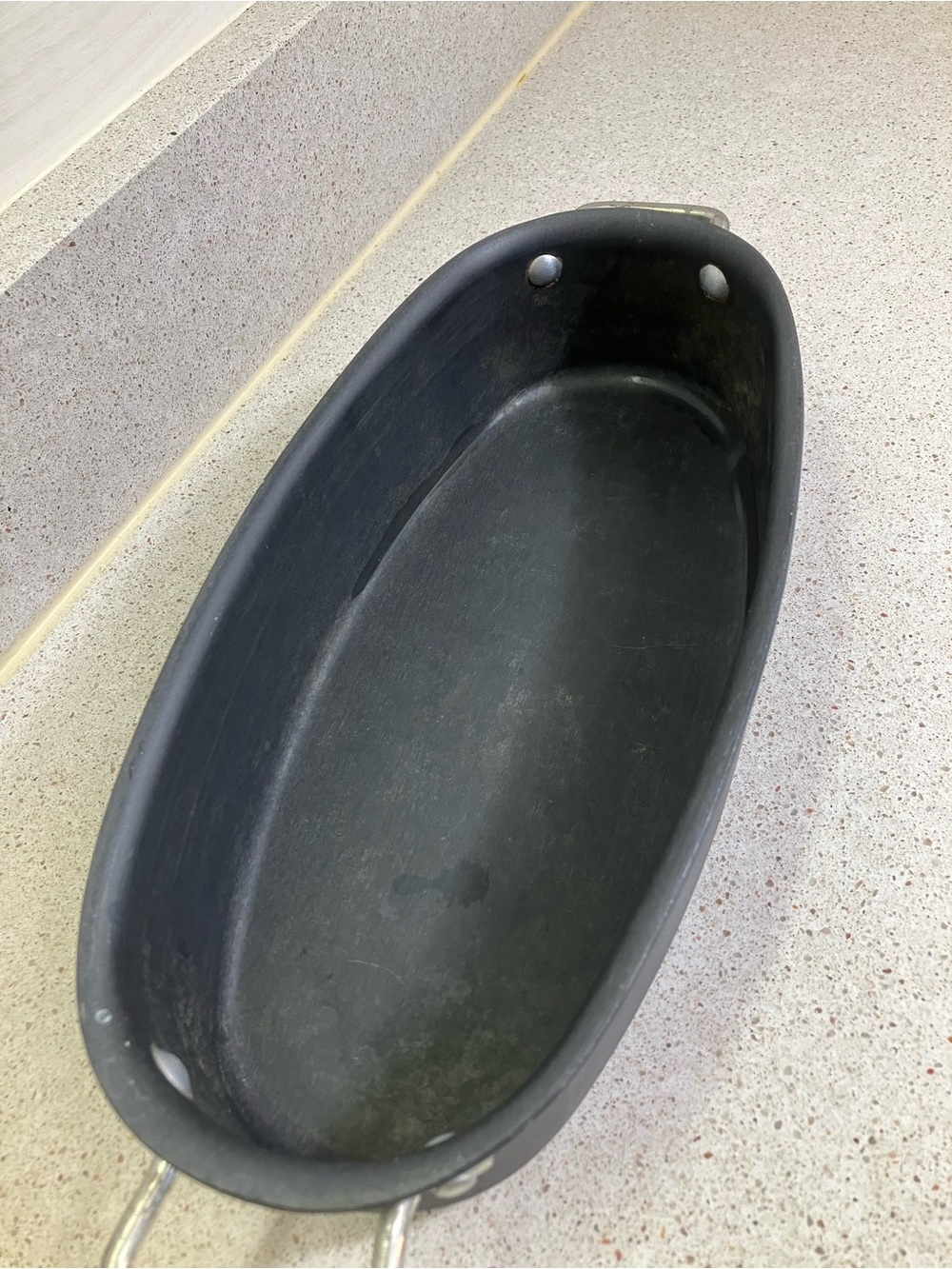 Black Oval Roasting Pan